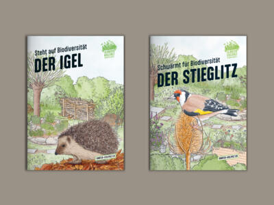 Links Titelseite der Igelbroschüre, rechts Titelseite der Stieglitzbroschüre